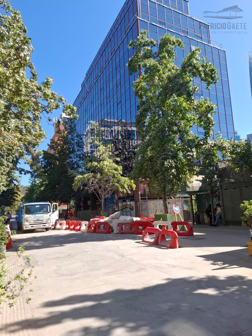 Con Estacionamiento, en el Mejor Sector de Providencia